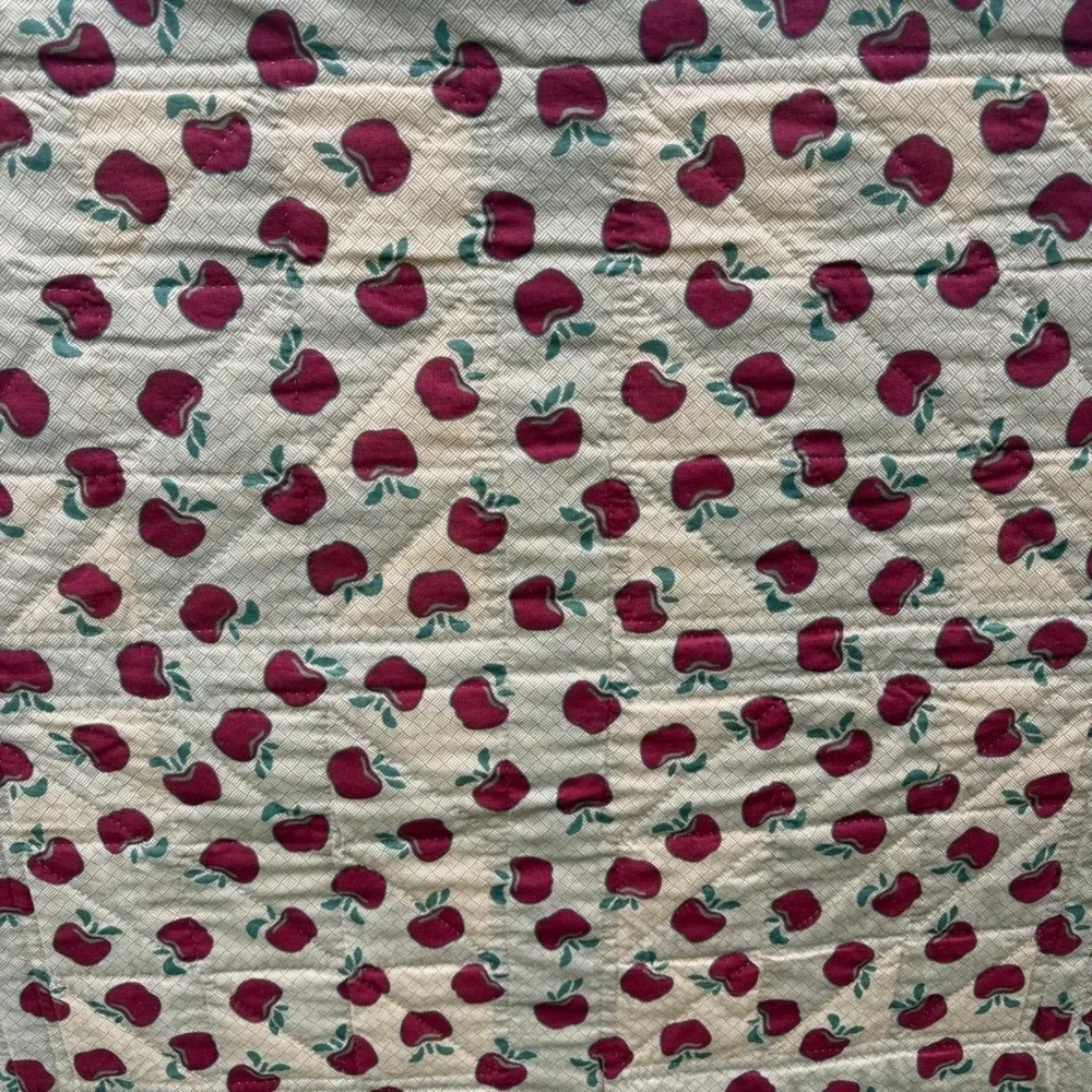 Vtg Hand Stitched Maple Leaf Patchwork Quilt Green Cream 75x75 Farmhouse Country